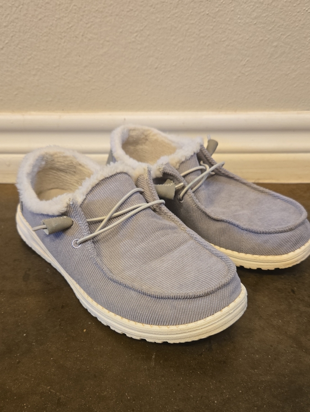 Hey Dude Women's Slip-On Cozy Loafers